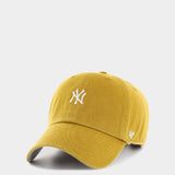 NEW YORK YANKEES BASE RUNNER